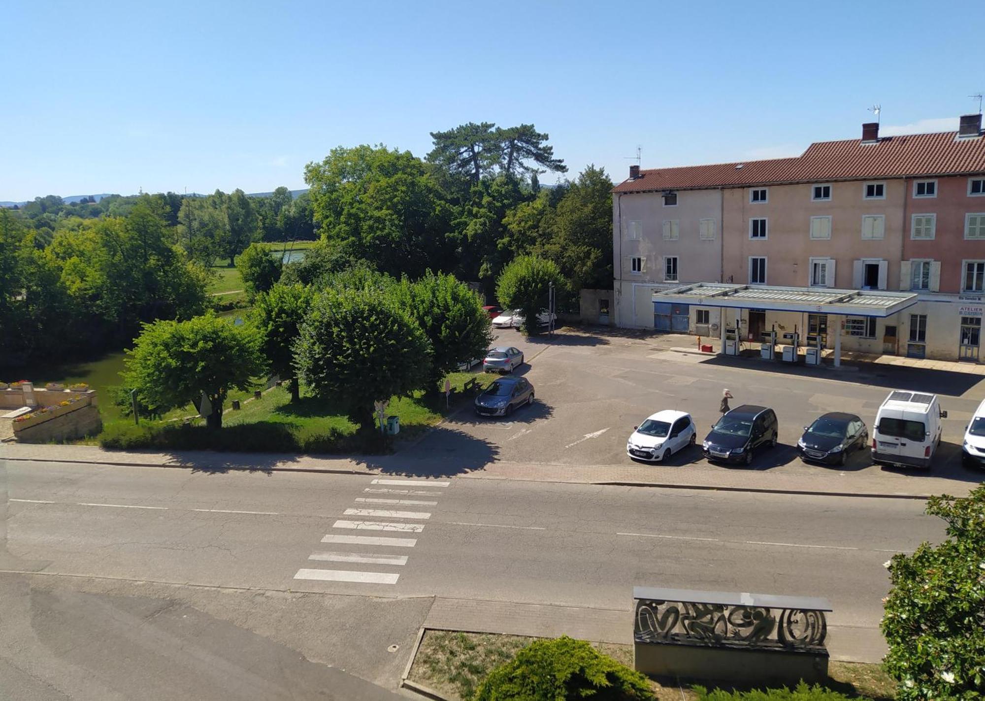 Le Cinoche, Cocon Sous Les Toits Apartment Pont-de-Vaux Exterior photo